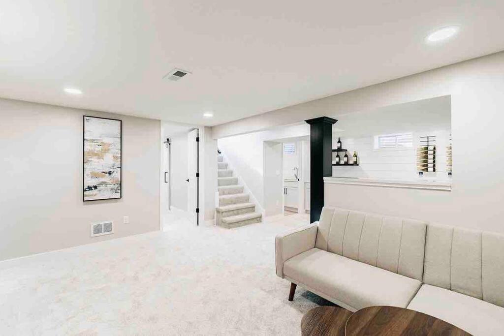 Beautiful Luxury Home Freshly Renovated With Big Yard, Seating & Grill Pad Cottage Grove Exterior foto