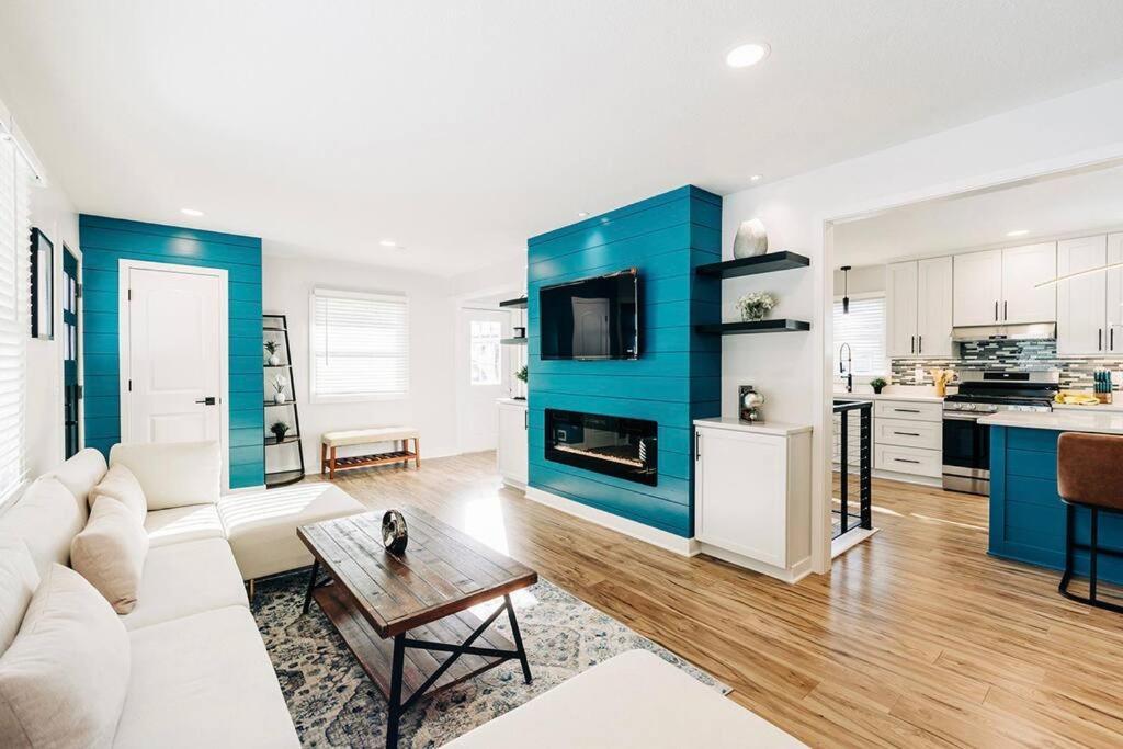 Beautiful Luxury Home Freshly Renovated With Big Yard, Seating & Grill Pad Cottage Grove Exterior foto